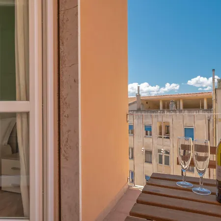 Ng L'acquedotto Πανσιόν