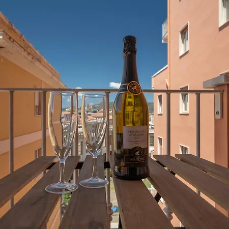 Ng L'acquedotto Πανσιόν